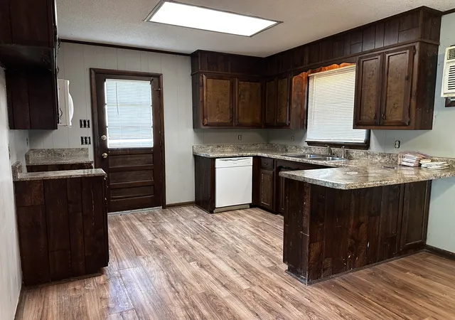 Homes for sale in Loretto, TN | 817 Irvin Ln, Loretto, TN 38469 | MLS# 3254699