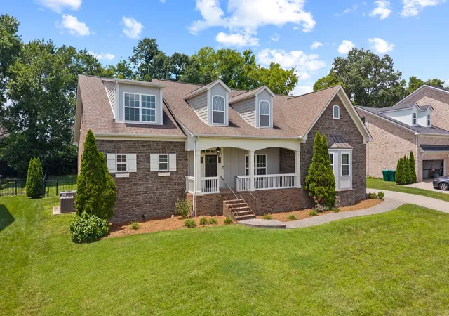 2nd image of 1387 Round Hill Ln, Spring Hill, TN 37174 | MLS# 3287855
