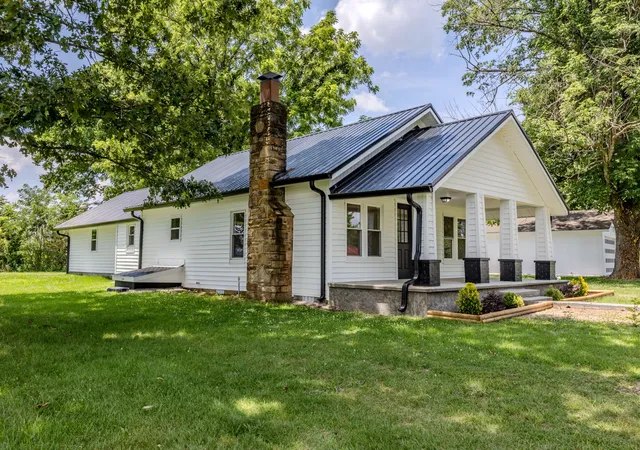 Homes for sale in Doyle, TN | 334 N Robin Hood Rd, Doyle, TN 38559 | MLS# 3256713