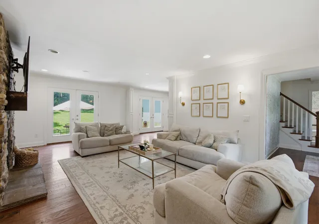 Photo 3 of Single family home for sale at 5212 Williamsburg Rd, Brentwood, TN 37027 | MLS# 3254957 | Listing updated on 2026-07-21