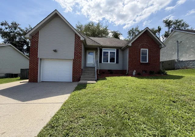 Homes for sale in Old Hickory, TN | 832 Stone Hedge Ct, Old Hickory, TN 37138 | MLS# 3260991