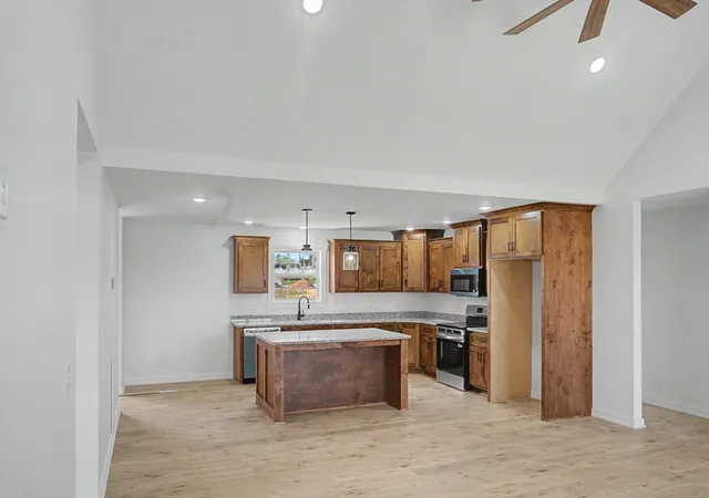 Photo 2 of Single family home for sale at 308 Irene Ct, Lafayette, TN 37083 | MLS# 3262661 | Listing updated on 2026-09-07