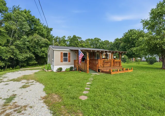 Homes for sale in Hohenwald, TN | 111 Jana Lane, Hohenwald, TN 38462 | MLS# 3254945