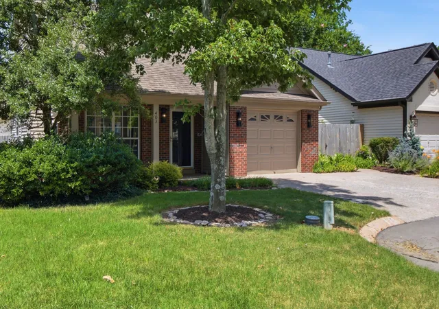 Photo 2 of Single family home for sale at 403 Reigh Ct, Franklin, TN 37069 | MLS# 3256414 | Listing updated on 2026-08-25