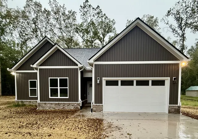 Homes for sale in Manchester, TN | 670 N Ballard Rd, Manchester, TN 37355 | MLS# 3254975