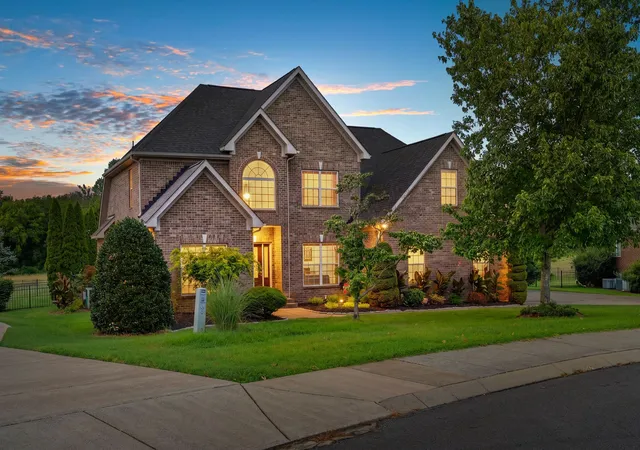 2nd image of 417 Eclipse Dr, Murfreesboro, TN 37129 | MLS# 3318730