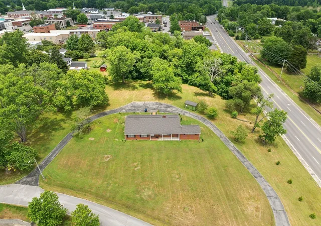 Homes for sale in Smithville, TN | 114 Calhoun St, Smithville, TN 37166 | MLS# 3255383