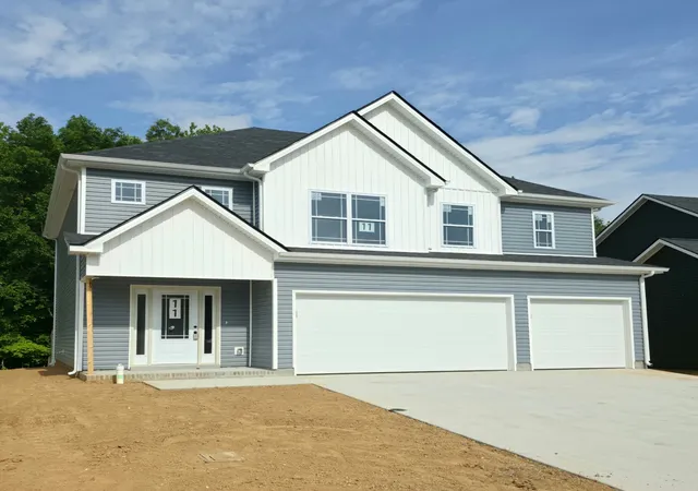 Homes for sale in Clarksville, TN | 1121 Black Rock Rd, Clarksville, TN 37040 | MLS# 3263418