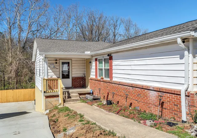 Photo 3 of Townhouse for sale at 8119 Bonnafair Dr, Hermitage, TN 37076 | MLS# 3255671 | Listing updated on 2026-08-20
