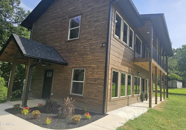 Photo 2 of Sale Pending at 2613 Highland Park Dr, Pigeon Forge, TN 37863 | MLS# 3263374 | Listing updated on 2026-09-28