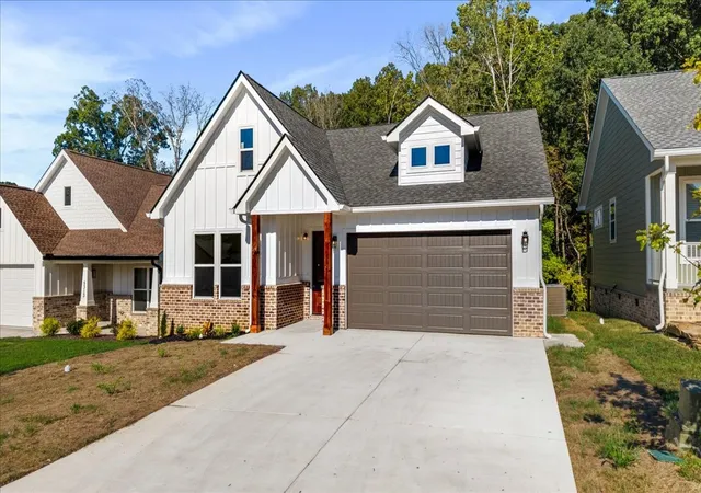 Photo 2 of Single family home for sale at 5317 Mia Ct Nw, Cleveland, TN 37312 | MLS# 3254998 | Listing updated on 2026-10-07