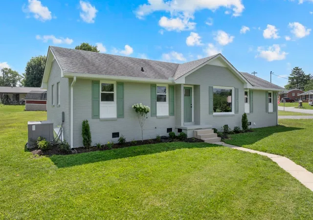 1st image of 202 Lee Ln, Shelbyville, TN 37160 | MLS# 3256568