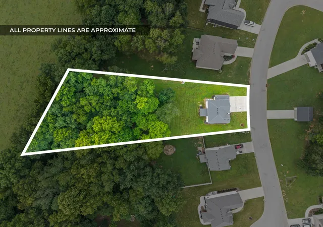 Photo 3 of Single family home for sale at 1333 Morning Star Dr, Clarksville, TN 37042 | MLS# 3255186 | Listing updated on 2026-08-20