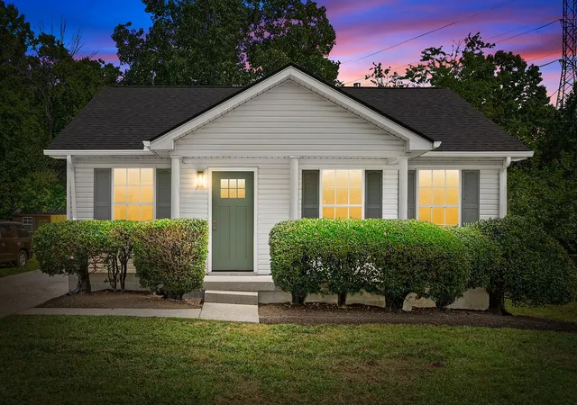 Photo 4 of Single family home for sale at 2573 Slaydon Dr, Nashville, TN 37207 | MLS# 3255170 | Listing updated on 2026-08-30