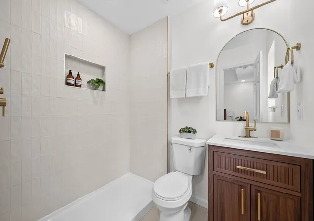 Photo 3 of Single family home for sale at 2573 Slaydon Dr, Nashville, TN 37207 | MLS# 3255170 | Listing updated on 2026-08-30