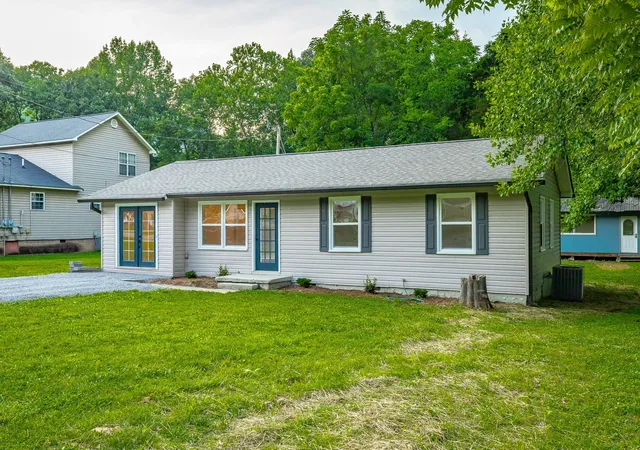 Homes for sale in Jasper, TN | 830 Pryor Cove Rd, Jasper, TN 37347 | MLS# 3255091