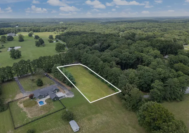 Photo 3 of Land for sale at 2 Old Pond Ln, Dickson, TN 37055 | MLS# 3255153 | Listing updated on 2026-08-20