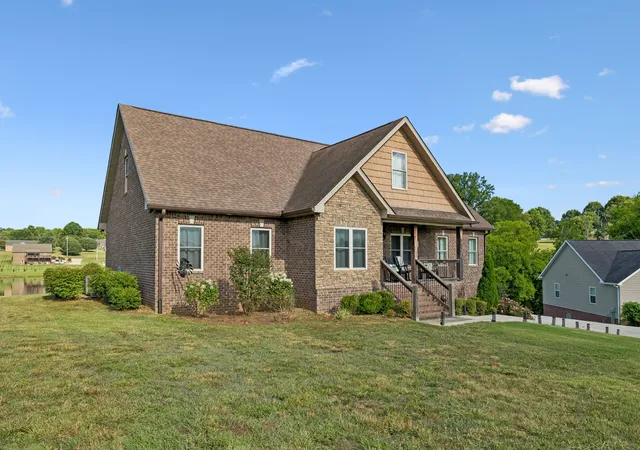 Homes for sale in Carthage, TN | 7 Shenandoah Cir, Carthage, TN 37030 | MLS# 3255641