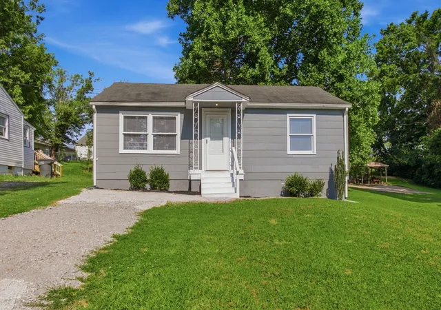 Homes for sale in Columbia, TN | 1604 S High St, Columbia, TN 38401 | MLS# 3255157