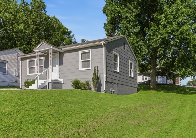 Homes for sale in Columbia, TN | 1604 S High St, Columbia, TN 38401 | MLS# 3255157