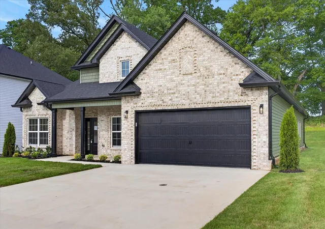 Photo 2 of Single family home for sale at 1267 Mourning Cloak Dr, Clarksville, TN 37043 | MLS# 3255580 | Listing updated on 2026-09-13