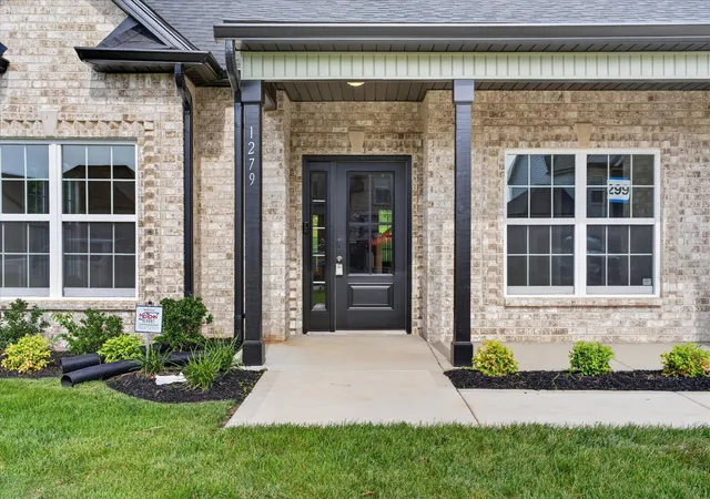 Photo 3 of Single family home for sale at 1267 Mourning Cloak Dr, Clarksville, TN 37043 | MLS# 3255580 | Listing updated on 2026-09-13