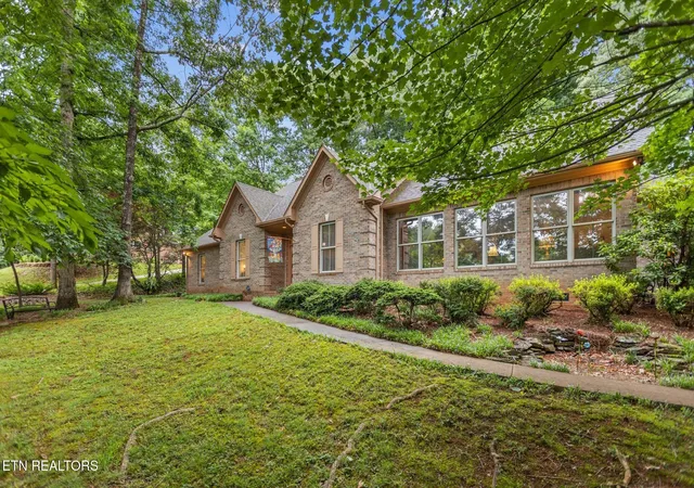 2nd image of 5227 Beverly Oaks Dr, Knoxville, TN 37918 | MLS# 3255172