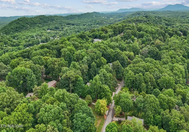 53rd image of 5227 Beverly Oaks Dr, Knoxville, TN 37918 | MLS# 3255172