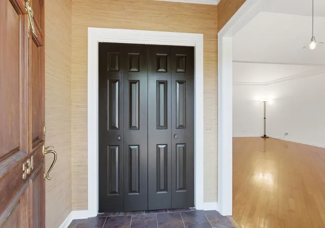 Photo 3 of Townhouse for sale at 534 Armistead Pl, Nashville, TN 37215 | MLS# 3302298 | Listing updated on 2026-08-30
