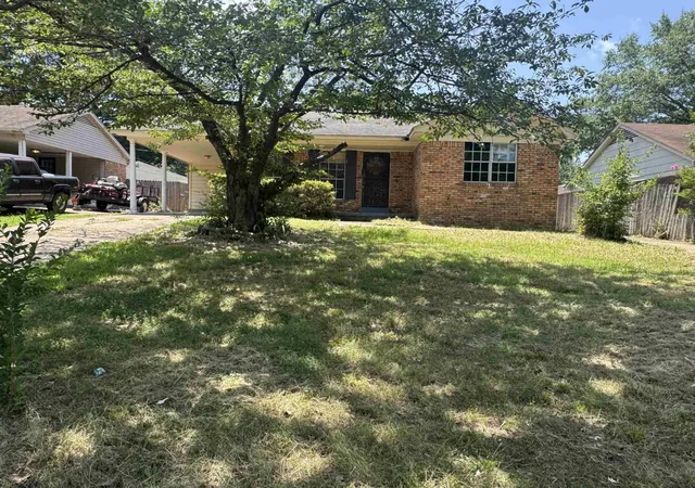 Homes for sale in Southaven, MS | 1841 Brookhaven Dr, Southaven, MS 38671 | MLS# 3255214