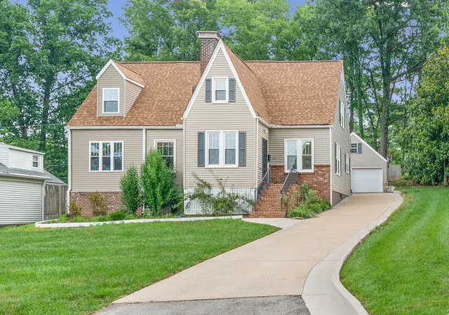 Homes for sale in Clarksville, TN | 164 W Glenwood Dr, Clarksville, TN 37040 | MLS# 3256324