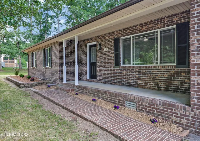 Photo 2 of Sale Pending at 181 Bradrock St, Crossville, TN 38571 | MLS# 3255225 | Listing updated on 2026-08-30