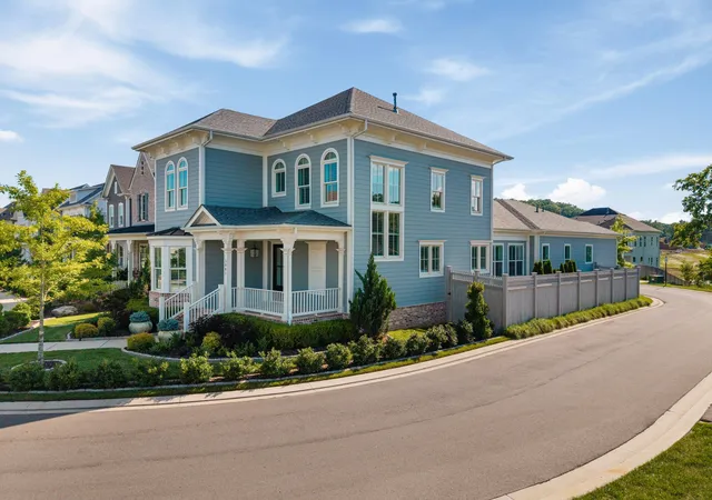 Photo 2 of Single family home for sale at 3061 Long Branch Cir, Franklin, TN 37064 | MLS# 3312090 | Listing updated on 2026-10-29