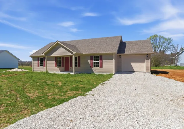 Homes for sale in Winchester, TN | 1605 Paynes Church Rd, Winchester, TN 37398 | MLS# 3256595