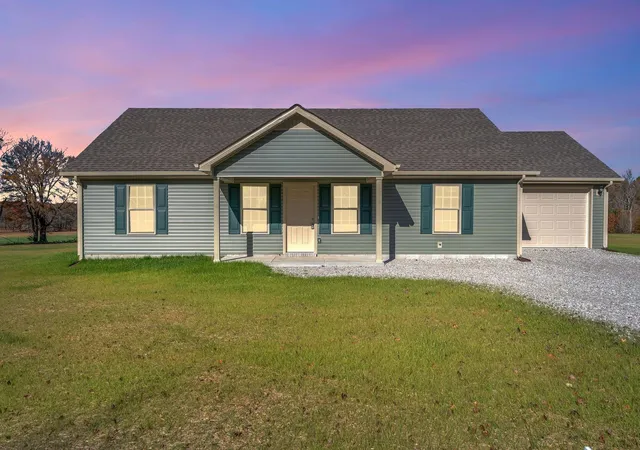 Homes for sale in Winchester, TN | 1563 Paynes Church Rd, Winchester, TN 37398 | MLS# 3256590