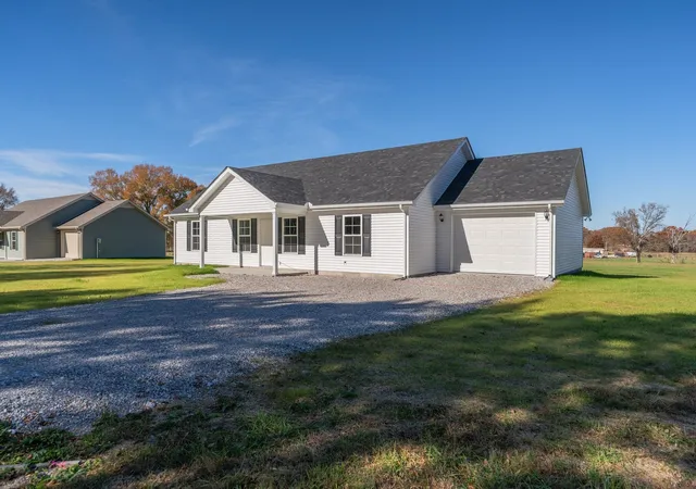 Homes for sale in Winchester, TN | 1585 Paynes Church Rd, Winchester, TN 37398 | MLS# 3256588