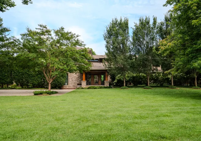 Photo 2 of Single family home for sale at 4400 Franklin Pike, Nashville, TN 37204 | MLS# 3260301 | Listing updated on 2026-07-22