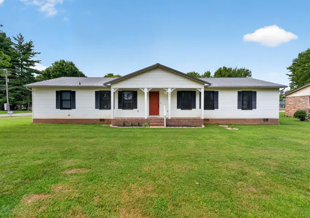Homes for sale in Winchester, TN | 101 Lisa Cir, Winchester, TN 37398 | MLS# 3255445