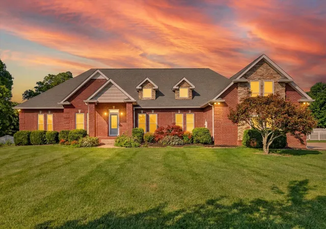 2nd image of 476 Maxshire Ct, Clarksville, TN 37043 | MLS# 3260427