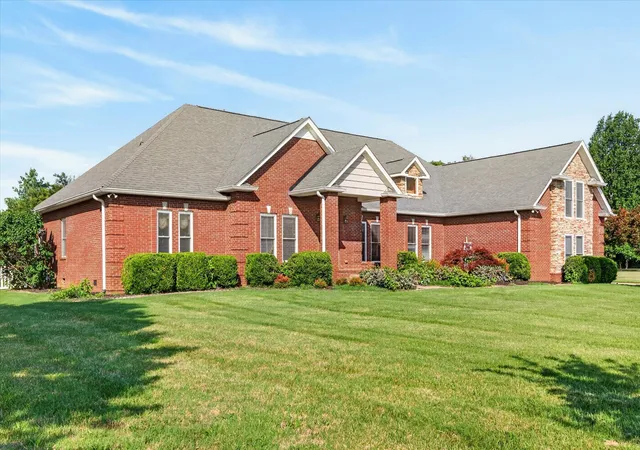 4th image of 476 Maxshire Ct, Clarksville, TN 37043 | MLS# 3260427