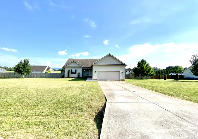 Photo 3 of Single family home for sale at 79 Charlotte Dr, Winchester, TN 37398 | MLS# 3256175 | Listing updated on 2026-07-25