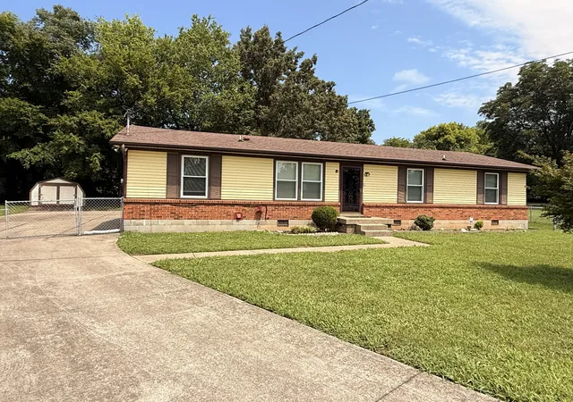 Photo 2 of Single family home for sale at 107 Winston Ct, Clarksville, TN 37042 | MLS# 3255587 | Listing updated on 2026-09-21