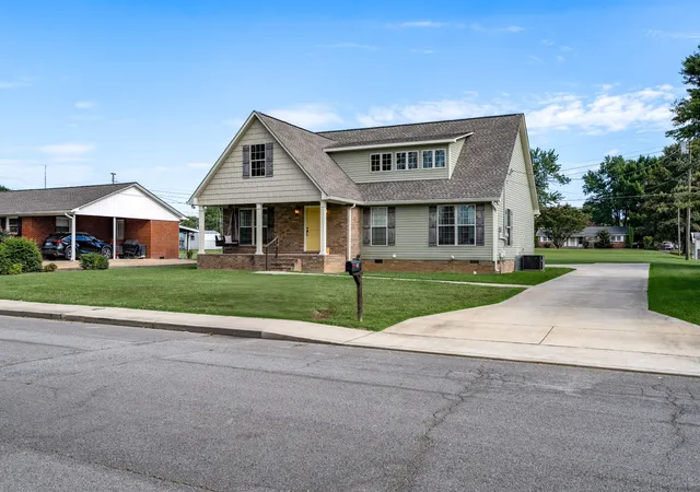 Homes for sale in Lawrenceburg, TN | 602 7Th St, Lawrenceburg, TN 38464 | MLS# 3256211