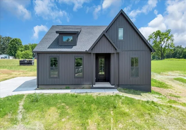 Homes for sale in Morrison, TN | 1521 Smartt Station Rd, Morrison, TN 37357 | MLS# 3255502