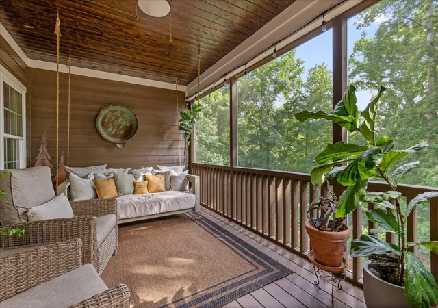 Photo 4 of Single family home for sale at 697 Sugar Leaf Ln, Soddy Daisy, TN 37379 | MLS# 3337115 | Listing updated on 2026-09-16