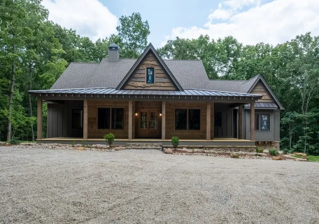 Homes for sale in Monteagle, TN | 35 Lake Louisa Loop, Monteagle, TN 37356 | MLS# 3256459