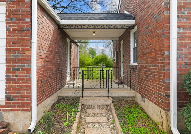 Photo 3 of Single family home for sale at 705 Drummond Dr, Nashville, TN 37211 | MLS# 3262082 | Listing updated on 2026-08-23