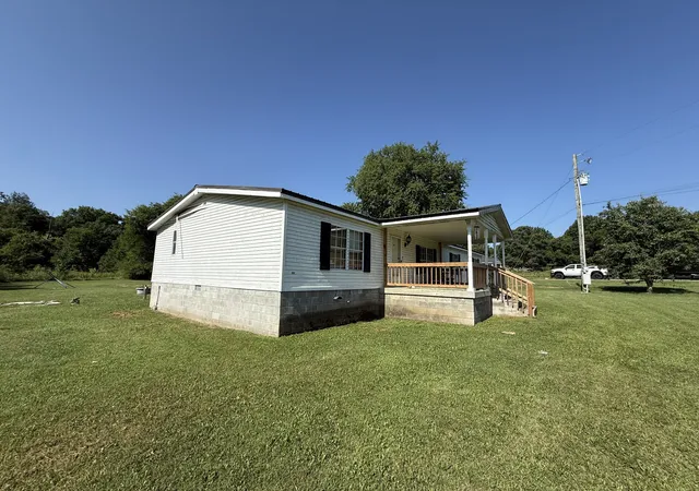 Homes for sale in Alexandria, TN | 1978 Lower Helton Rd, Alexandria, TN 37012 | MLS# 3256644