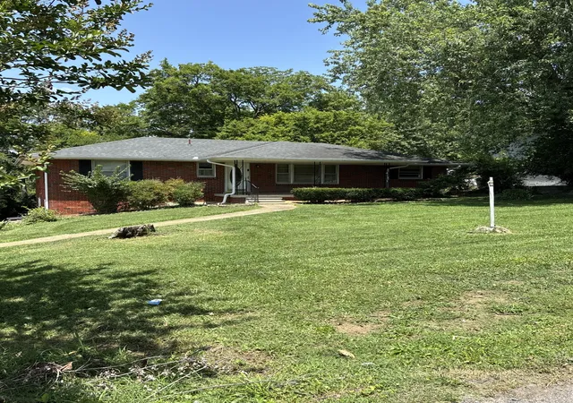 1st image of 131 Robinhood Cir, Hendersonville, TN 37075 | MLS# 3255989