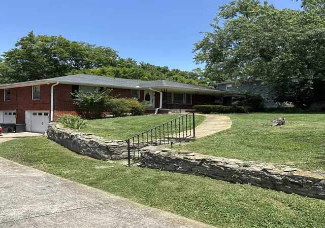 2nd image of 131 Robinhood Cir, Hendersonville, TN 37075 | MLS# 3255989